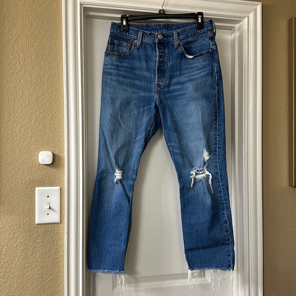 Women’s Levi straight leg vintage jeans